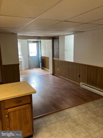 155 S CHARLOTTE ST, Manheim, PA 17545