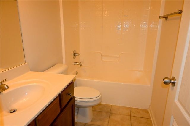 25 Kaktovic Court NE, Grayson, GA 30017