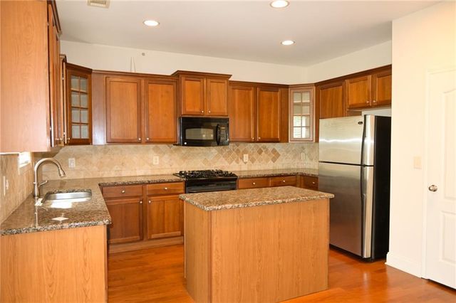 25 Kaktovic Court NE, Grayson, GA 30017