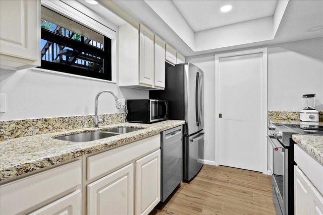 13334 Polo Club Road 233, Wellington, FL 33414