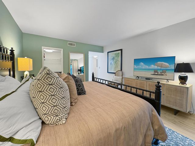 13334 Polo Club Road 233, Wellington, FL 33414