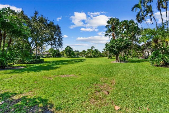 13334 Polo Club Road 233, Wellington, FL 33414