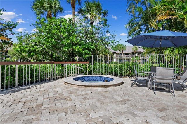 13334 Polo Club Road 233, Wellington, FL 33414
