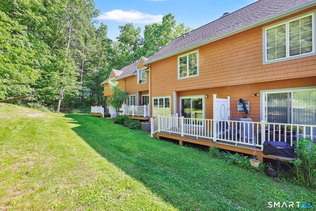 8 Julia Court 8, East Windsor, CT 06016