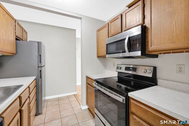 8 Julia Court 8, East Windsor, CT 06016