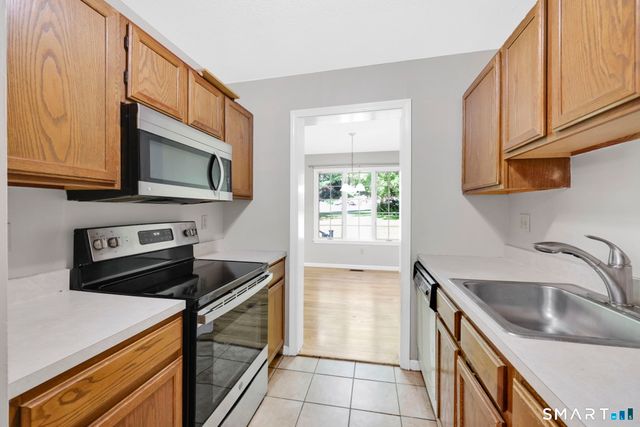 8 Julia Court 8, East Windsor, CT 06016