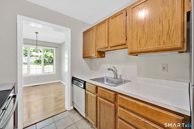 8 Julia Court 8, East Windsor, CT 06016