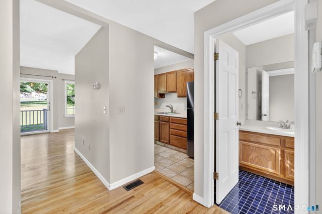 8 Julia Court 8, East Windsor, CT 06016