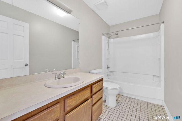 8 Julia Court 8, East Windsor, CT 06016