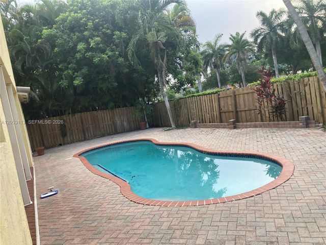 16141 SW 96th Terrace, Miami, FL 33196
