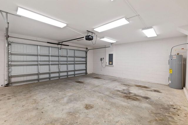 1136 SEA PINES COURT, Tavares, FL 32778