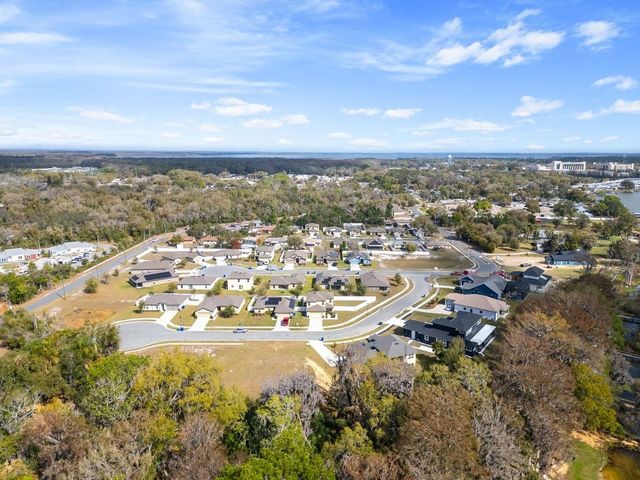 1136 SEA PINES COURT, Tavares, FL 32778