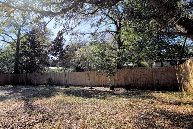 365 Argyle Court, Mary Esther, FL 32569