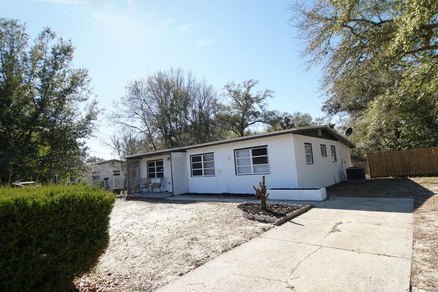 365 Argyle Court, Mary Esther, FL 32569