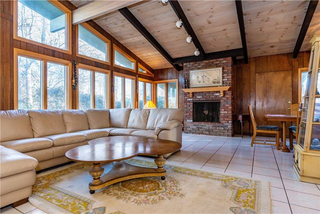 35 Sunset Avenue, North Kingstown, RI 02874