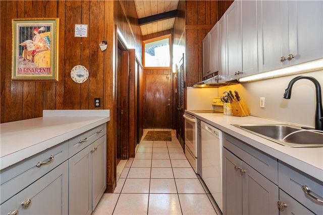 35 Sunset Avenue, North Kingstown, RI 02874