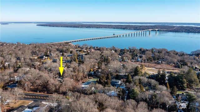 35 Sunset Avenue, North Kingstown, RI 02874