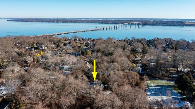 35 Sunset Avenue, North Kingstown, RI 02874