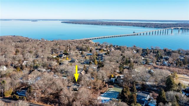 35 Sunset Avenue, North Kingstown, RI 02874