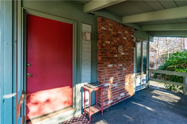 35 Sunset Avenue, North Kingstown, RI 02874