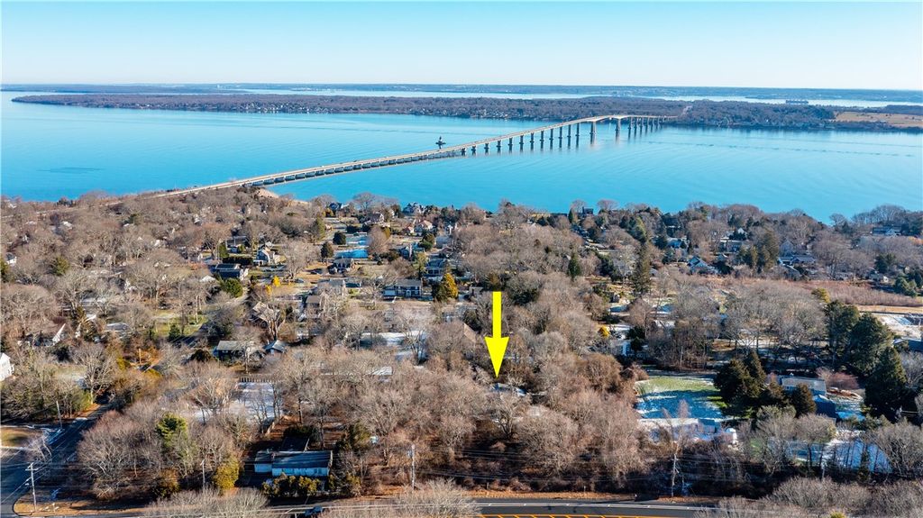 35 Sunset Avenue, North Kingstown, RI 02874