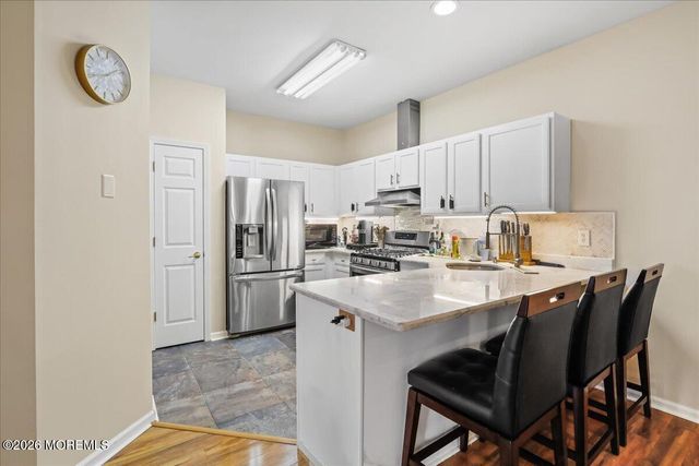 18 Deerchase Lane, Lakewood, NJ 08701