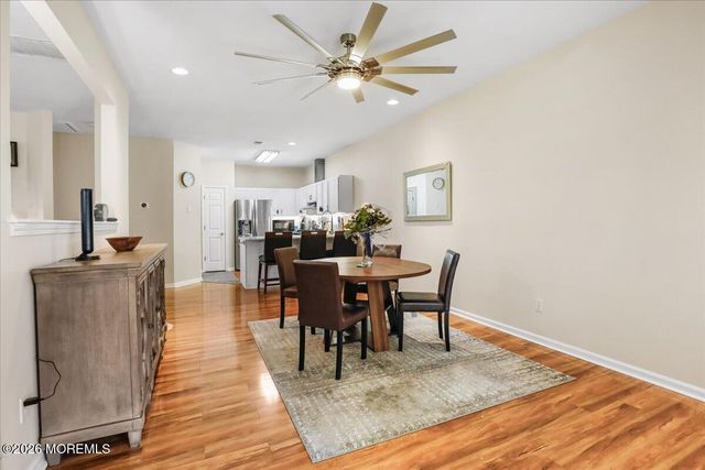 18 Deerchase Lane, Lakewood, NJ 08701