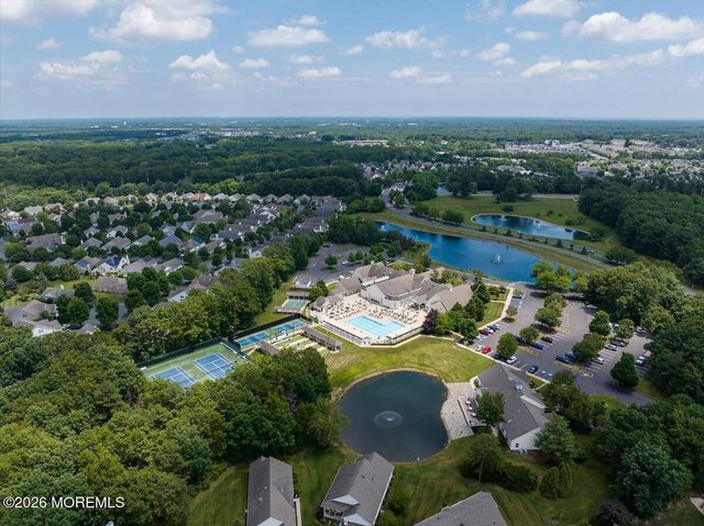 18 Deerchase Lane, Lakewood, NJ 08701