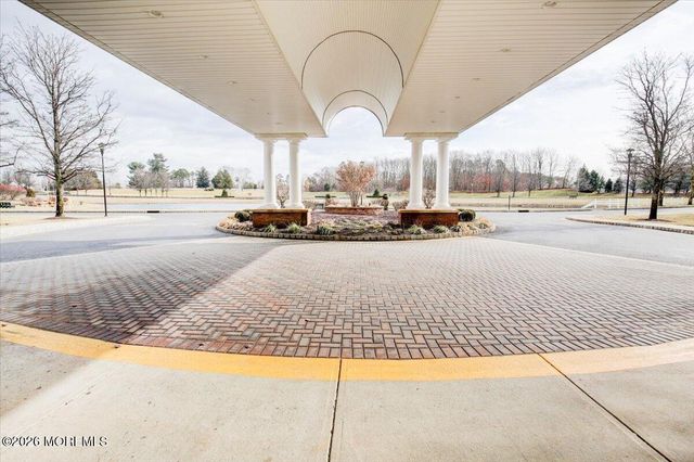 18 Deerchase Lane, Lakewood, NJ 08701