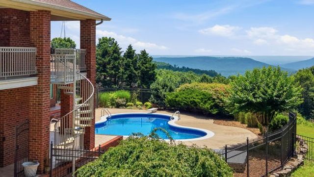 424 Hewgleys Road, South Pittsburg, TN 37380