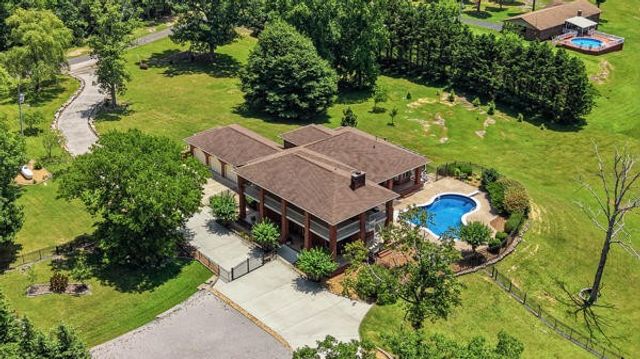 424 Hewgleys Road, South Pittsburg, TN 37380