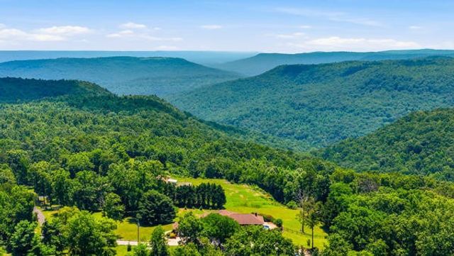 424 Hewgleys Road, South Pittsburg, TN 37380