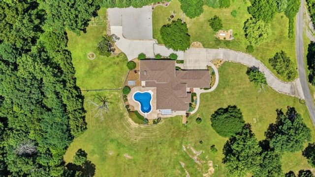 424 Hewgleys Road, South Pittsburg, TN 37380