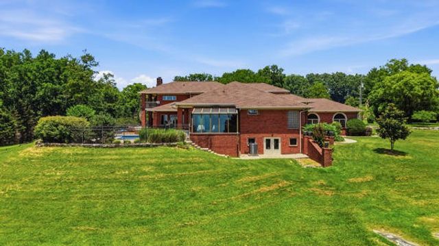 424 Hewgleys Road, South Pittsburg, TN 37380