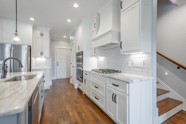 2418 Mowbray Pike, Soddy Daisy, TN 37379