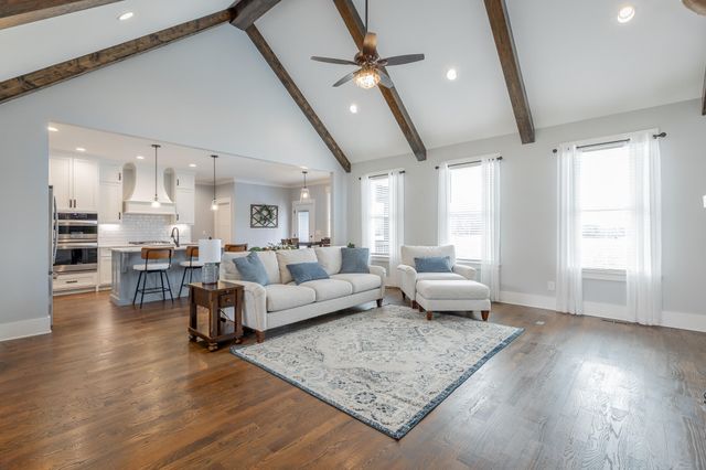 2418 Mowbray Pike, Soddy Daisy, TN 37379