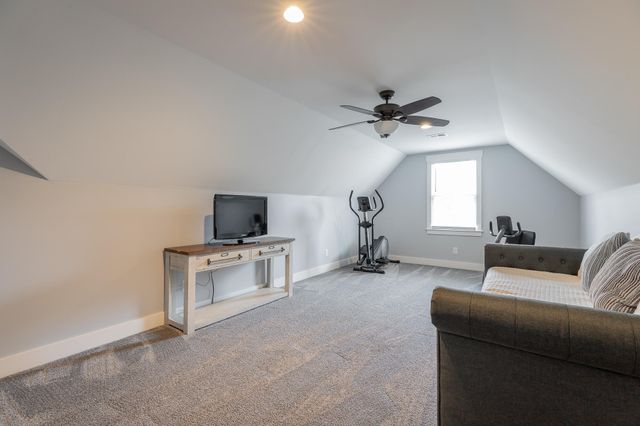 2418 Mowbray Pike, Soddy Daisy, TN 37379