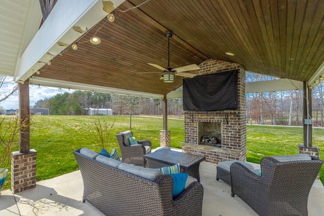 2418 Mowbray Pike, Soddy Daisy, TN 37379