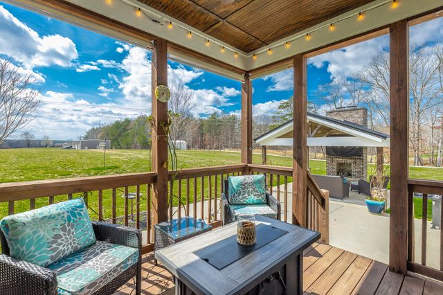 2418 Mowbray Pike, Soddy Daisy, TN 37379