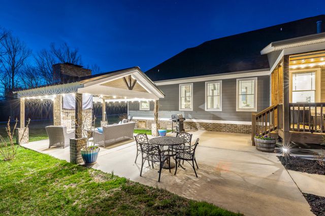 2418 Mowbray Pike, Soddy Daisy, TN 37379