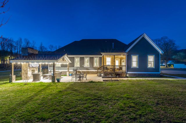 2418 Mowbray Pike, Soddy Daisy, TN 37379