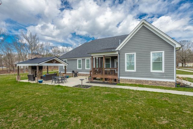 2418 Mowbray Pike, Soddy Daisy, TN 37379