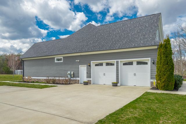 2418 Mowbray Pike, Soddy Daisy, TN 37379