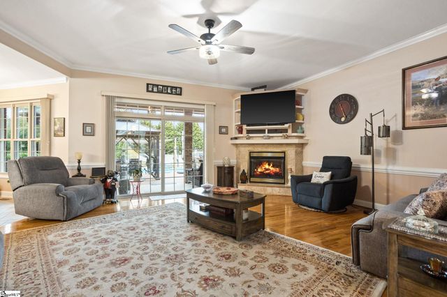 409 Wickham Way, Boiling Springs, SC 29316