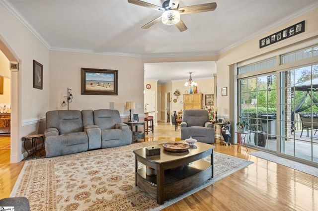 409 Wickham Way, Boiling Springs, SC 29316