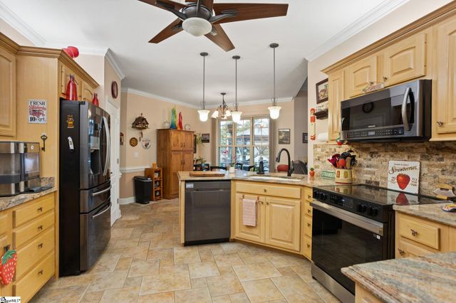 409 Wickham Way, Boiling Springs, SC 29316