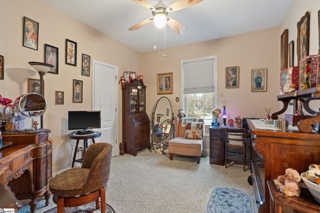 409 Wickham Way, Boiling Springs, SC 29316