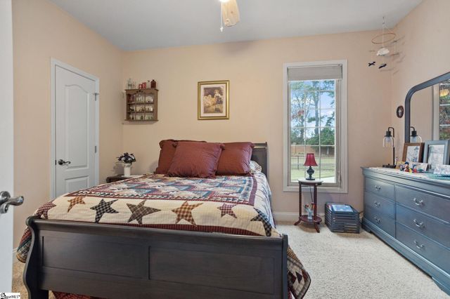 409 Wickham Way, Boiling Springs, SC 29316