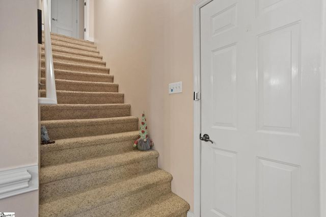 409 Wickham Way, Boiling Springs, SC 29316