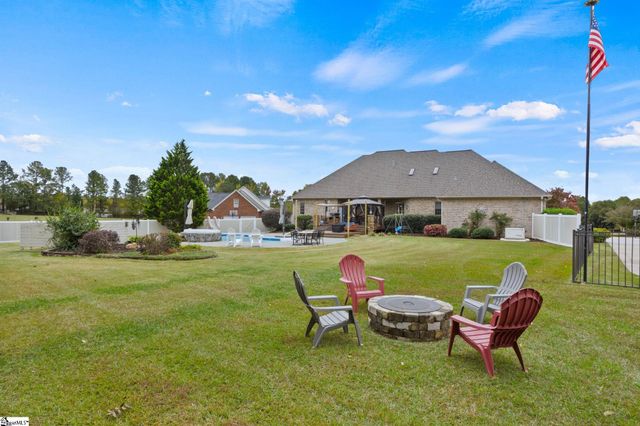 409 Wickham Way, Boiling Springs, SC 29316